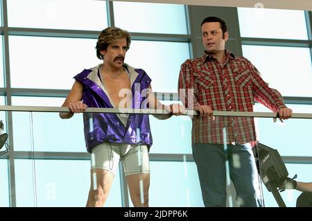 STILLER,VAUGHN, DODGEBALL: A TRUE UNDERDOG STORY, 2004, Stock Photo