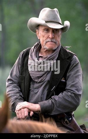 ROBERT DUVALL, OPEN RANGE, 2003, Stock Photo