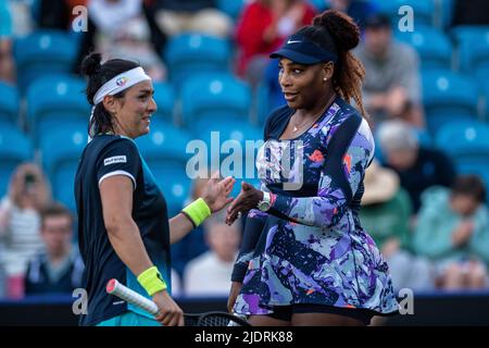 EASTBOURNE, ENGLAND - JUNE 22: Serena Williams of the United States Ons Jabeur of Tunisia during the Womens doubles quarter final against Shuko Aoyama of Japan and Hao-Ching Chan of Chinese Taipei on Day Five of Rothesay International Eastbourne at Devonshire Park on June 22, 2022 in Eastbourne, England (Photo by Sebastian Frej) Credit: Sebo47/Alamy Live News Stock Photo