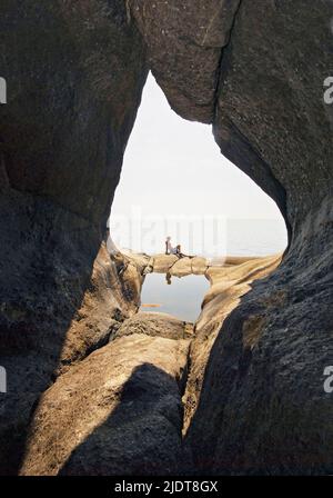 Giant podhole caused by wave action and formed about 10 000 years ago.  Situated at Brufjellet close to Åna-Sira, (Agder), south-western Norway. Stock Photo
