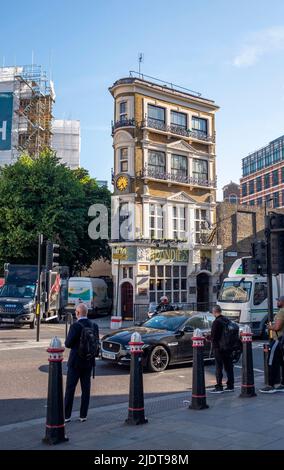 The Blackfriars pub in London , England UK  The Blackfriar is a Grade II  listed public house on Queen Victoria Street in Blackfriars Stock Photo