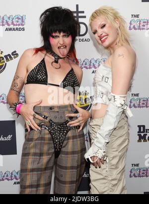 Dani Miller of Surfbot (left) and Cassyette attending the Kerrang