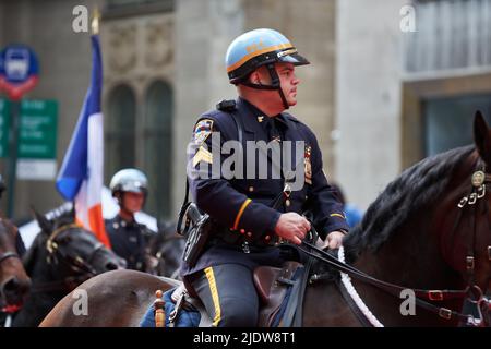 Manhattan, USA - 11. November 2021: Mounted Police in NYC. NYPD Police horse at Veterans Day Parade in NYC Stock Photo