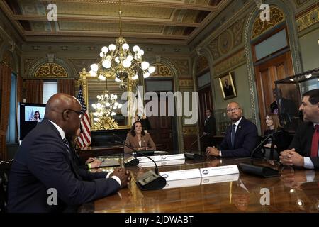 Washington, United States. 23rd June, 2022. U.S. Vice President Kamala Harris meets with state attorneys general on protecting reproductive health care access in the Ceremonial office at the White House on June 23, 2022. Photo by Yuri Gripas/UPI Credit: UPI/Alamy Live News Stock Photo