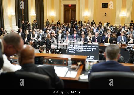 Washington, USA. 23rd June, 2022. POOL REMOTE - The House Select Committee investigating the Jan. 6 attack during the hearing on Capitol Hill, Thursday, June, 23, 2022. (Photo by Doug Mills/Pool/Sipa USA) Credit: Sipa USA/Alamy Live News Stock Photo