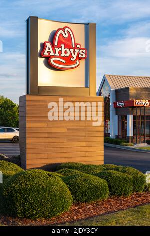 Arby's fast food restaurant on Athens Highway in Loganville, Georgia. (USA) Stock Photo