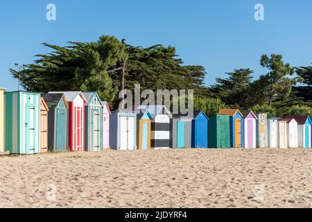 Oléron island (Charente-Maritime, France). Traditional beach cabins on the beach La Boirie Stock Photo