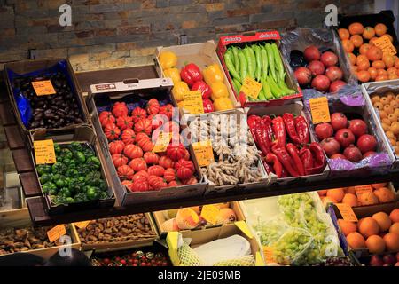 Stuttgart market hall in art nouveau style, vegetable display, state capital Stuttgart, Baden-Wuerttemberg, Germany Stock Photo