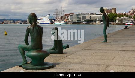 Monumento a Los Raqueros in Santander City Centre - Tours and