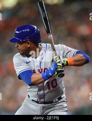 New York Mets third baseman Eduardo Escobar (10) batting in the top of the second inning of the MLB game between the Houston Astros and the New York M Stock Photo