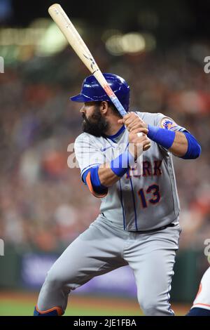 PHILADELPHIA, PA - MAY 08: New York Mets shortstop Luis Guillorme (13)  prior to the Major League Baseball game between the Philadelphia Phillies  and the New York Mets on May 8, 2022