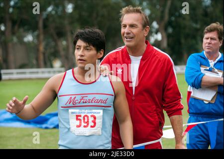 CARLOS PRATTS, KEVIN COSTNER, MCFARLAND  USA, 2015 Stock Photo