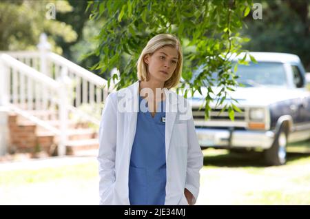 ROSAMUND PIKE, RETURN TO SENDER, 2015 Stock Photo