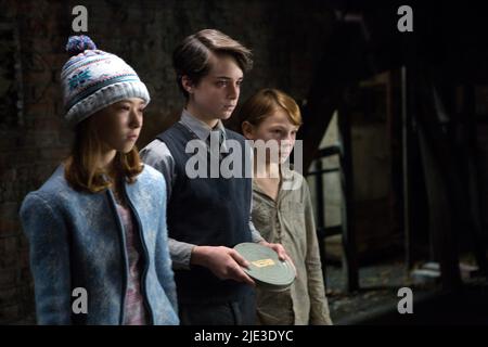 KLEIN,HALEY,ZUMANN, SINISTER 2, 2015 Stock Photo