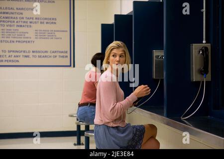 ROSAMUND PIKE, RETURN TO SENDER, 2015 Stock Photo