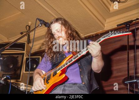 Guitarist Warren Haynes of the Allman Brothers Band performing at the Hard Rock Cafe, London, UK in June 1991. Stock Photo