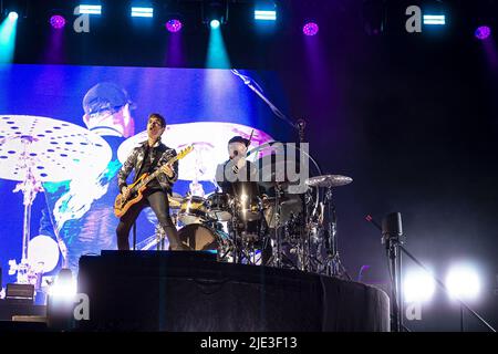 PORTSMOUTH, ENGLAND: Royal Blood perform on stage during day 3 of the Victorious Festival Featuring: Mike Kerr, Ben Thatcher Where: Portsmouth, United Kingdom When: 29 Aug 2021 Credit: Neil Lupin/WENN Stock Photo