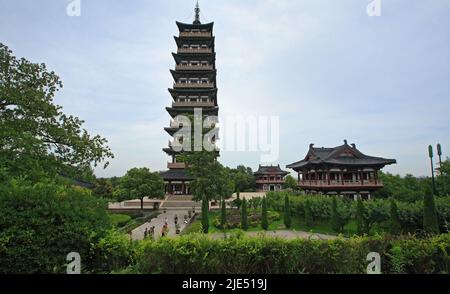 Yangzhou jiangsu province daming monastery temples Stock Photo
