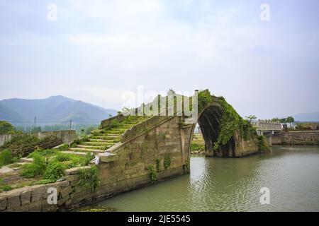 Zhejiang ningbo yinzhou ancient stone bridge Stock Photo