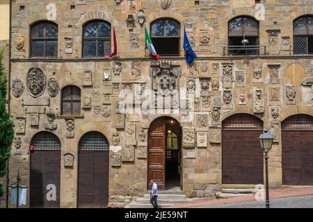 Palazzo Pretorio now Arezzo library on Via dei Pileati in