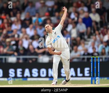 Leeds, UK. 25th June, 2022. Trent Boult of New Zealand delivers the ball Credit: News Images /Alamy Live News Stock Photo