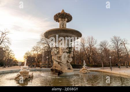 Madrid, Spain. The Fuente de la Alcachofa (Artichoke Fountain) in the gardens of the Buen Retiro park Stock Photo