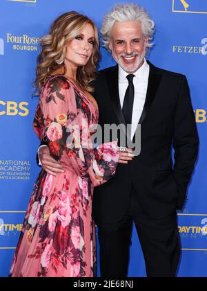 Pasadena, United States. 24th June, 2022. PASADENA, LOS ANGELES, CALIFORNIA, USA - JUNE 24: Tracey E. Bregman and Christian LeBlanc arrive at the 49th Daytime Emmy Awards held at the Pasadena Convention Center on June 24, 2022 in Pasadena, Los Angeles, California, United States. (Photo by Xavier Collin/Image Press Agency) Credit: Image Press Agency/Alamy Live News Stock Photo