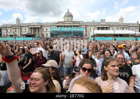 London, UK. 25th June 2022. West End Live returned to Trafalgar Square for 2022, post Covid. Despite the train strikes, crowds of tens of thousands of theatre fans made it and sang along to some of the West End's leading musicals. Credit : Monica Wells/Alamy Live News Stock Photo