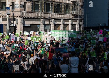 Los Angeles, California, USA. 24th June, 2022. Hundreds of abortion-rights protesters march through Downtown Los Angeles after Roe v. Wade ruling. (Credit Image: © Raquel Natalicchio/ZUMA Press Wire) Stock Photo