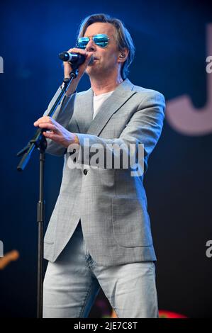 June 25, 2022, Leeds, South Yorkshire, U.K: Johnny Hates Jazz , Performing at Lets Rock Leeds 80s Festival , Uk ,  25.06.2022 (Credit Image: © Robin Burns/ZUMA Press Wire) Stock Photo