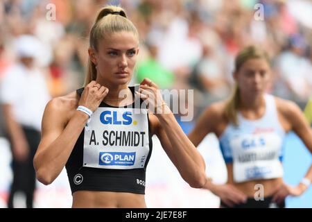 Alica Schmidt (SCC Berlin) during the 400 metre semi-final race during