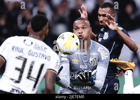 Sao Paulo, Brazil. 25th June, 2022. SP - Sao Paulo - 06/25/2022 - BRAZILIAN A 2022, CORINTHIANS X SANTOS - John goalkeeper of Santos during a match against Corinthians at the Arena Corinthians stadium for the Brazilian championship A 2022. Photo: Ettore Chiereguini/AGIF/Sipa USA Credit: Sipa USA/Alamy Live News Stock Photo