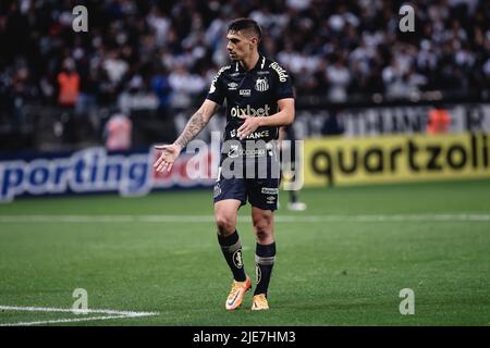 Sao Paulo, Brazil. 25th June, 2022. SP - Sao Paulo - 06/25/2022 - BRAZILIAN A 2022, CORINTHIANS X SANTOS - Velazquez Santos player during a match against Corinthians at the Arena Corinthians stadium for the Brazilian championship A 2022. Photo: Ettore Chiereguini/AGIF/Sipa USA Credit: Sipa USA/Alamy Live News Stock Photo