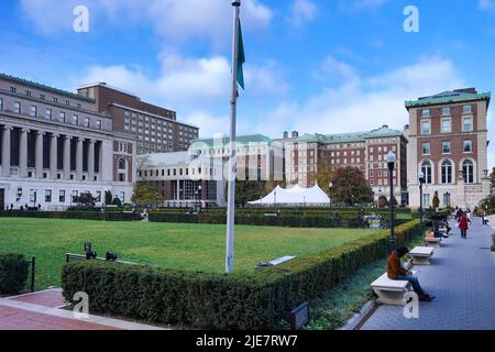 The main campus of Columbia University in New York, looking south-west towards Broadway Stock Photo