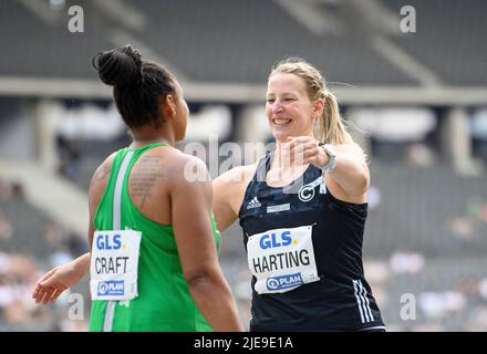 jubilation Julia HARTING (SCC Berlin/ 3rd place) with Shanice CRAFT (SV Halle/ 2nd place), women's final discus throw on 25.06.2022 German Athletics Championships 2022, from 25.06. - 06/26/2022 in Berlin/ Germany. ÃÂ Stock Photo