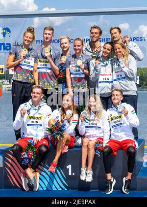 Budapest, Hungary. 26th June, 2022. Germany, BOY Lea, KLEMET Oliver, BECK Leonie, WELLBROCK Florian, Gold Medal, HUN Hungary, ROHACS Reka, OLASZ Anna, BETLEHEM David, RASOVSZKY Kristof, Silver Medal, Italy, TADDEUCCI Ginevra, GABBRIELLESCHI Giulia, ACERENZA Domenico, PALTRINIERI Gregorio, Bronze Medal4x1500m Mixed Relay Final Open Water Swimming FINA 19th World Championships Budapest 2022 Budapest, Lupa Lake 26/06/22 Photo Giorgio Scala/Deepbluemedia/Insidefoto Credit: insidefoto srl/Alamy Live News Stock Photo