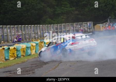 Croft, England, 26 Jun 2022. James Garnall crashing a Hyundai during the second race in the Kwik Fit British Touring Car Championship. Credit: Colin Edwards/Alamy Live News Stock Photo