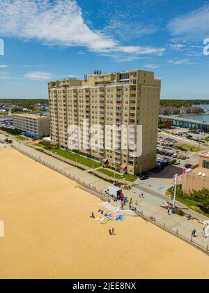 Aerial vertical drone photo of Dolphin Run residential condo on Virginia Beach Stock Photo