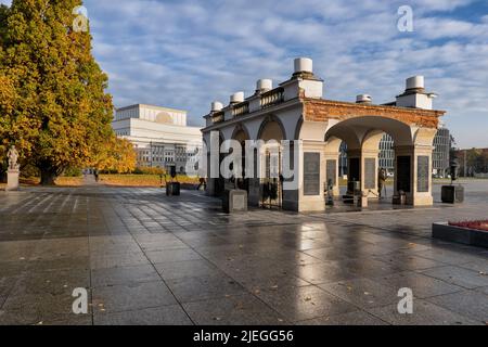 Warsaw, Poland - October 27, 2021: Tomb of the Unknown Soldier on Pilsudski Square, last surviving part of the Saxon Palace. Stock Photo