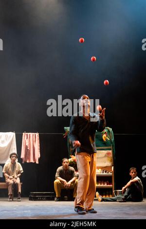 A juggler from the Zip Zap Circus performs in the show Moya at the National Arts Festival Makhanda, South Africa 25 June 2022. Stock Photo