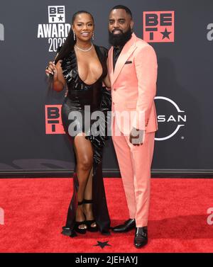 Los Angeles, USA. 26th June, 2022. (L-R) Kandi Burruss and Todd Tucker arrives at the BET Awards 2022 held at the Microsoft Theater in Los Angeles, CA on Sunday, ?June 26, 2022. (Photo By Sthanlee B. Mirador/Sipa USA) Credit: Sipa USA/Alamy Live News Stock Photo