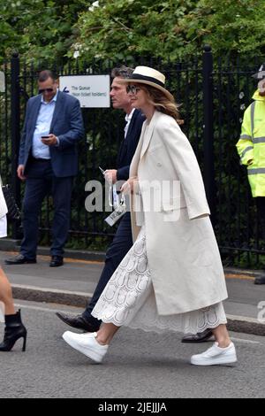 Trinny woodall hi-res stock photography and images - Alamy