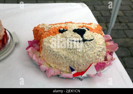 Cake Decorated as a Teddy Bear For Queen Elizabeth II Platinum Jubilee Street Party Surrey England Stock Photo