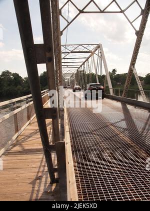 The Washington Crossing bridge between New Jersey and Pennsylvania over the Delaware River. The bridge connects Hopewell, NJ and Upper Makefield Pa. Stock Photo