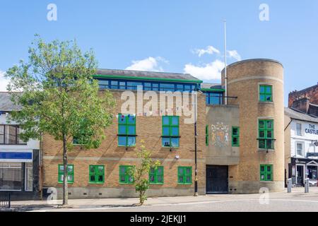 Luton Crown Court, The Heights, George Street, Luton, Bedfordshire, England, United Kingdom Stock Photo