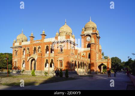 Mahatma Gandhi Town Hall (old name - King Edward Hall) in Indore, India ...