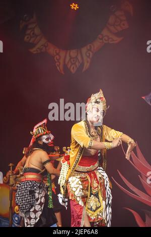 Performing Kresnayana Kawedhar story. Kresnayana Kawedhar means The Story of Kresna Stock Photo