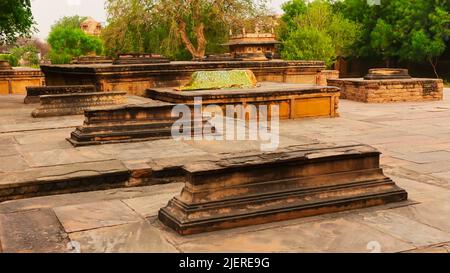 Graves in the Campus of Ghaus Mohammad Mosque, Gwalior, Madhya Pradesh, India. Stock Photo