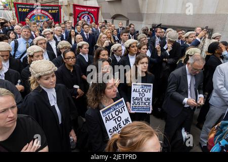 Solicitors and Barristers strike over pay, outside the Old Bailey, London. Stock Photo