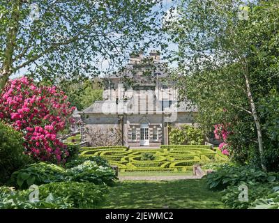 Pollok House, Glasgow with formal garden Stock Photo